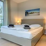 Strandlaeufer - Vogue * Binz