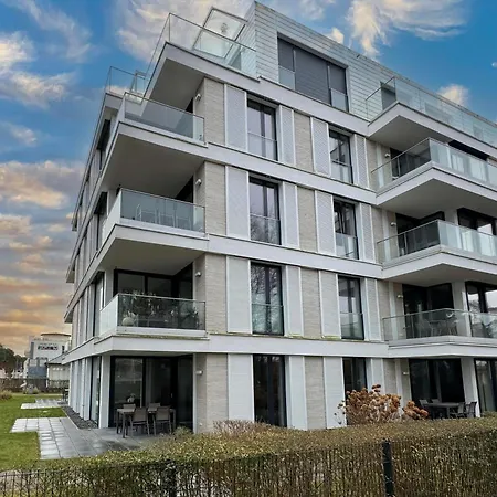 Strandlaeufer - Vogue * Остзебад Бинц